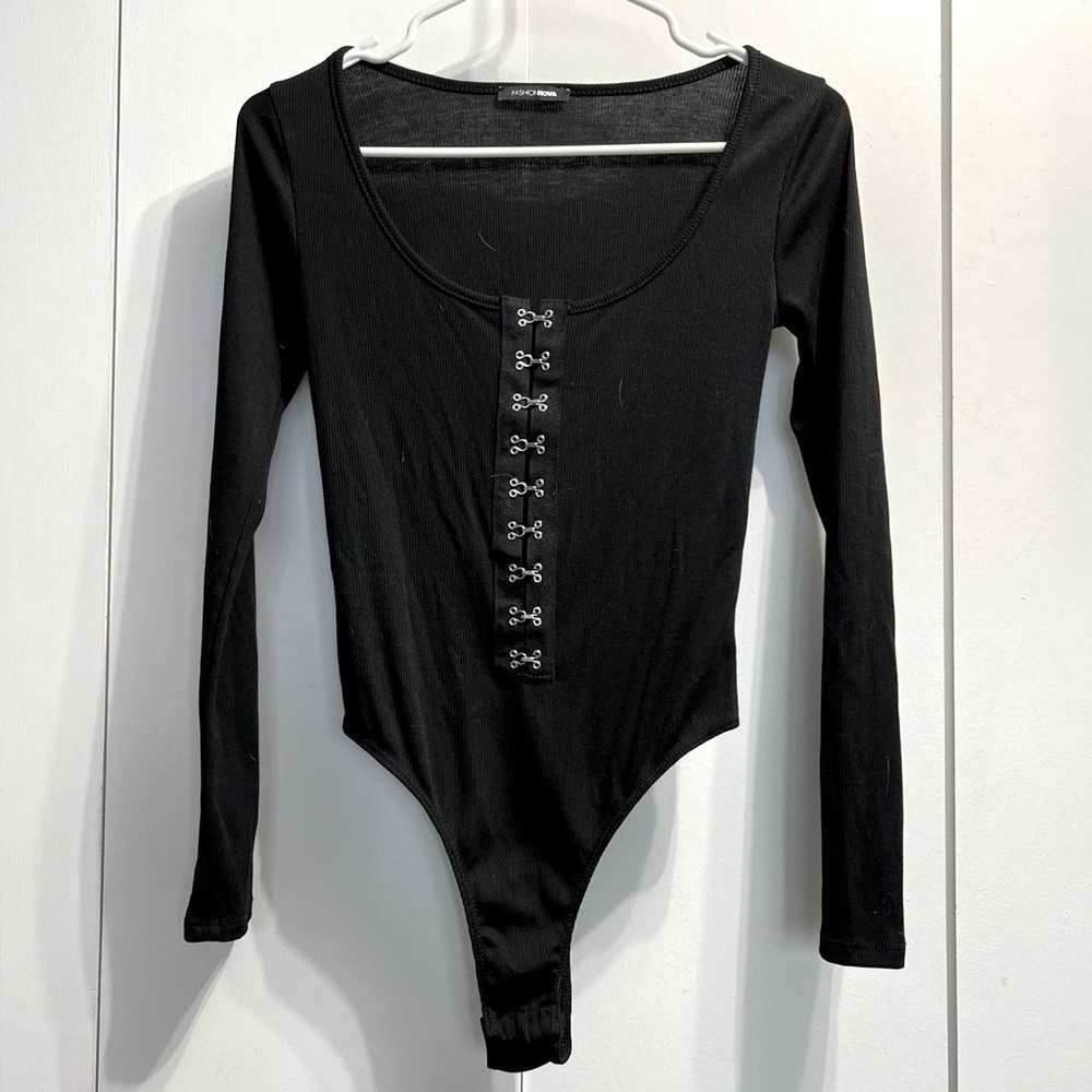 Fashion Nova Black ribbed long sleeve bodysuit